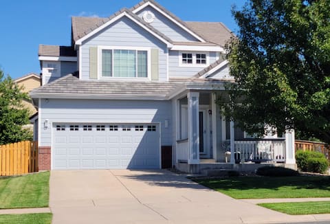 Top performing Airbnb: Modern Spacious | 5BR3.5B | DIA | Gaylord | GVRGolf | CU Med in Gateway Green Valley Ranch