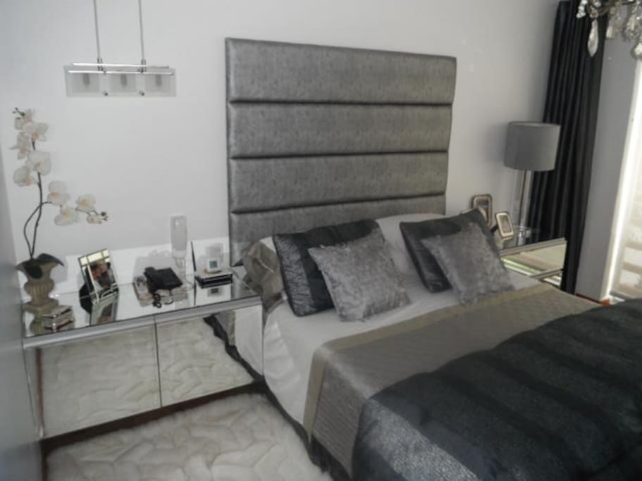 Dormitorio principal con vista a Parque cerrado