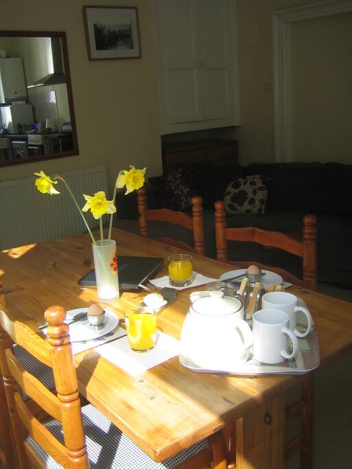 Breakfast at leisure