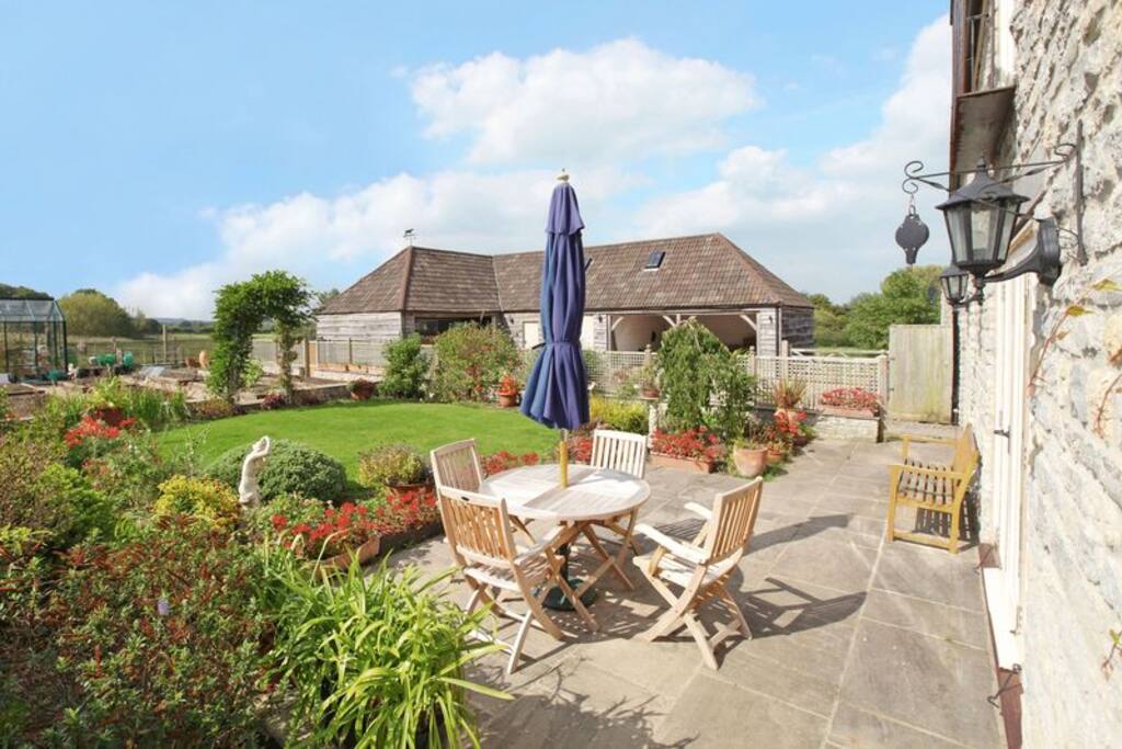 Patio & garden