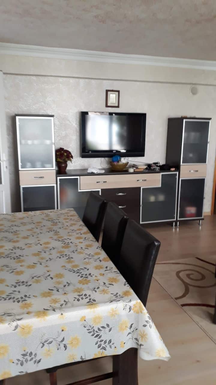 Denize Yürüme Mesafesinde. Otoparklı ,Huzurlu - Burhaniye
