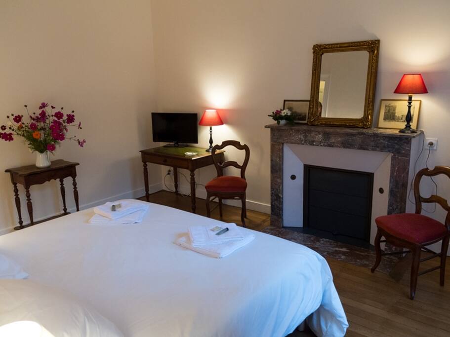 Guest room