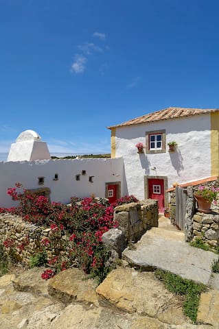 Aldeia da Mata Pequena with Pool