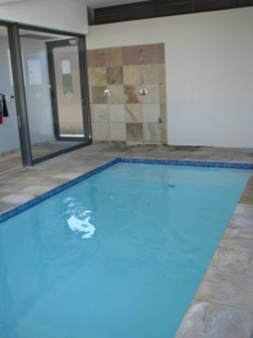 Infinity indoor Pool