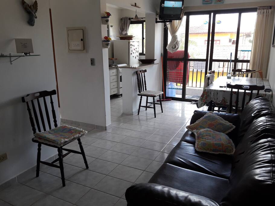 sala com dois ambiente....