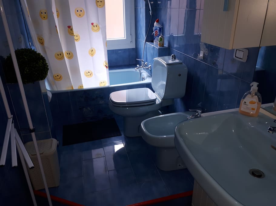 bagno con vasca