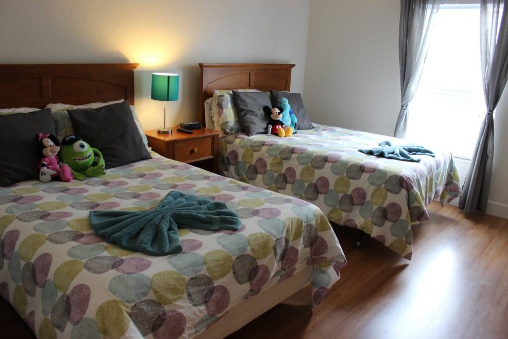 Bed, Bedroom, Furniture, Home Decor, Quilt