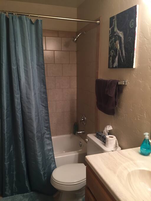 1 Full Bathroom