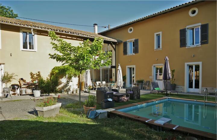 Messimy Sur Saone Vacation Rentals Homes Auvergne Rhone Alpes France Airbnb Messimy Sur Saone Vacation Rentals Homes Auvergne Rhone Alpes France Airbnb