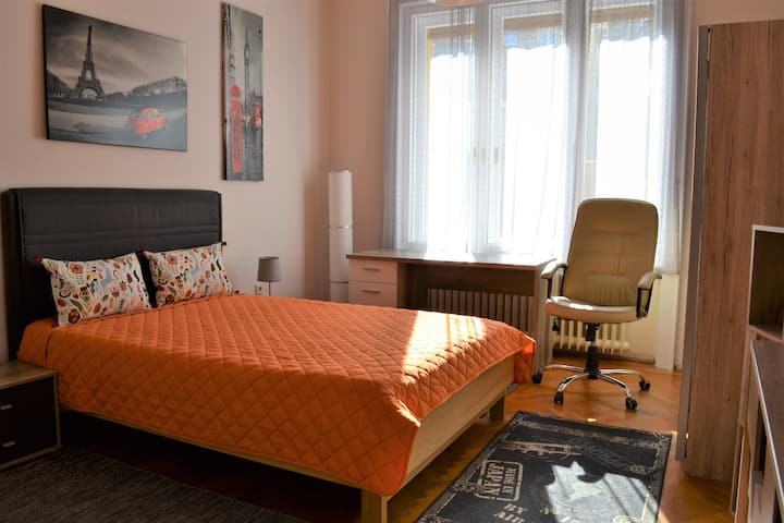 Schlafzimmer 3