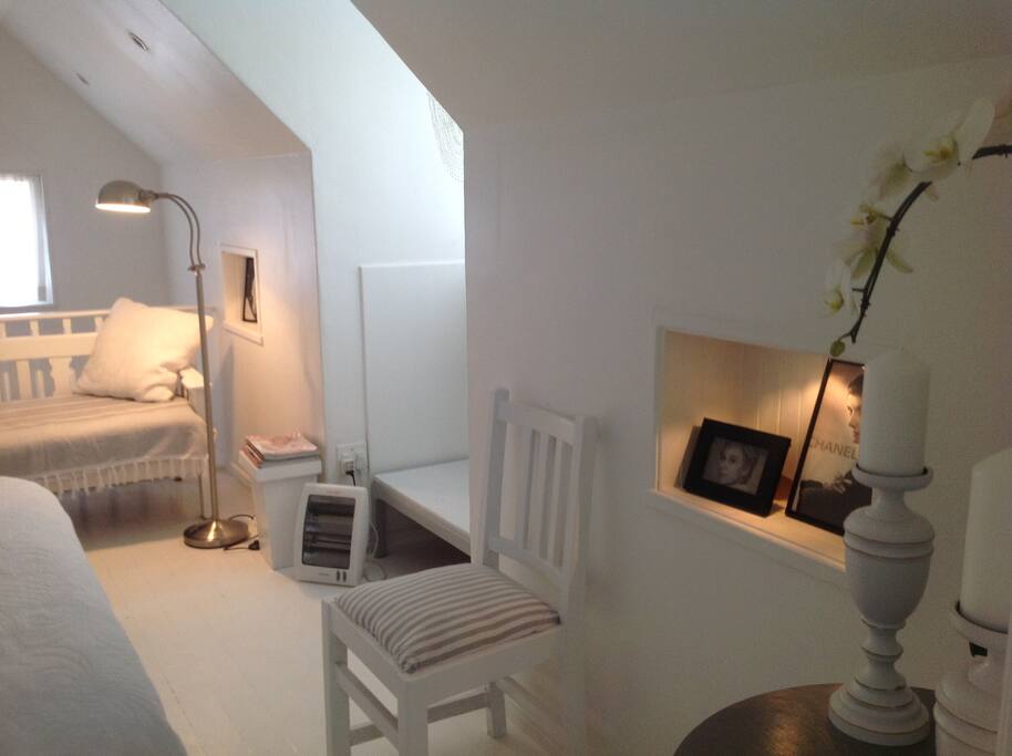 Bedroom detail