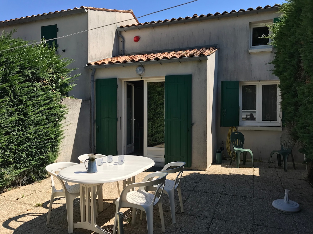 Airbnb® | Vert Bois Vakantiewoningen en verblijfplekken Airbnb® | Vert Bois Vakantiewoningen en verblijfplekken
