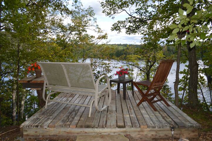 Tiny Cabins by the Rapids