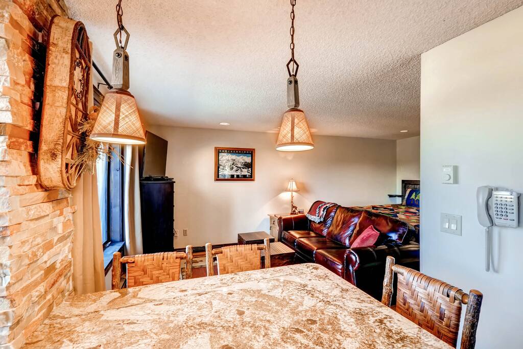 Solid granite countertops!
