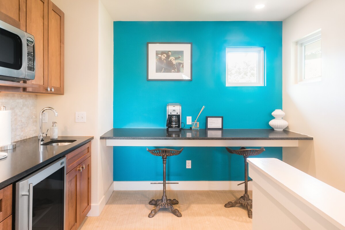 Take a Dip in Heated Pool at Lux SoCo Retreat