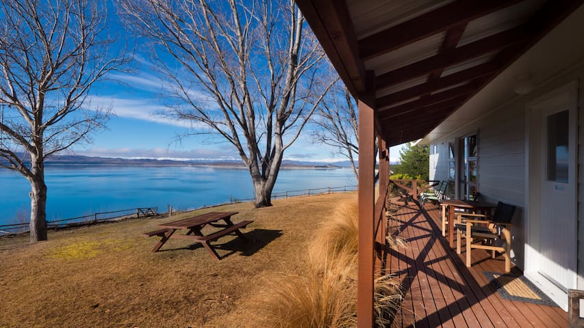 Cosy Cottage Overlooking Lake Pukaki
