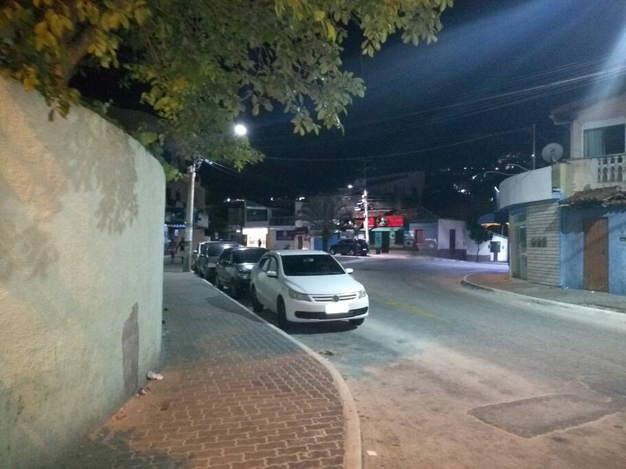 Rua lateral ao apto