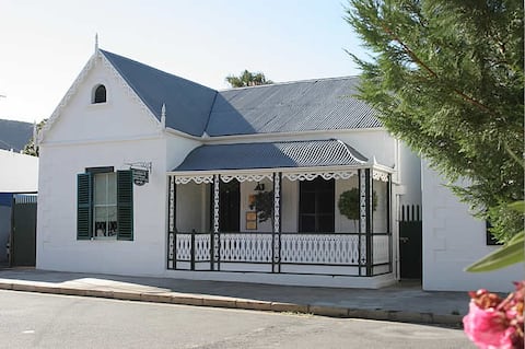 Charming historic town house in Graaff Reinet