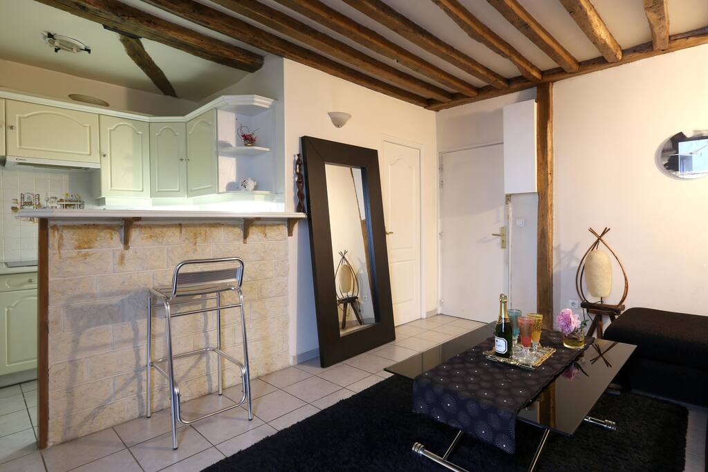 Kitchen bar