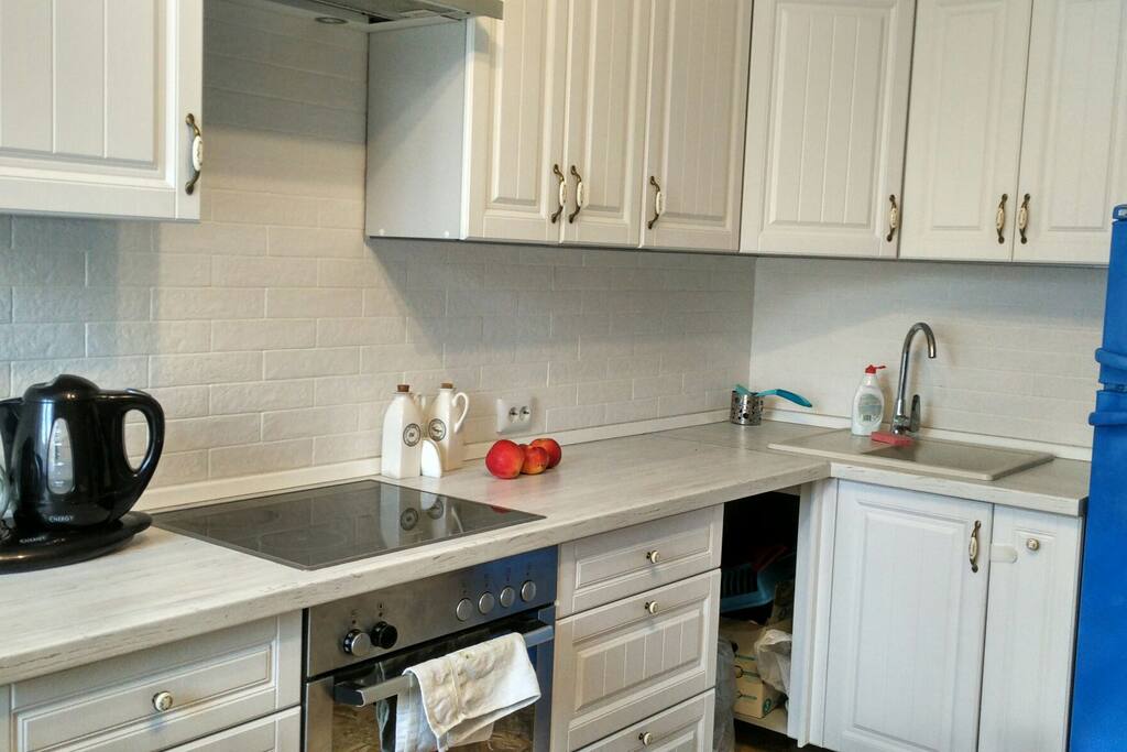 Electrical kettle, oven, inductional hob.