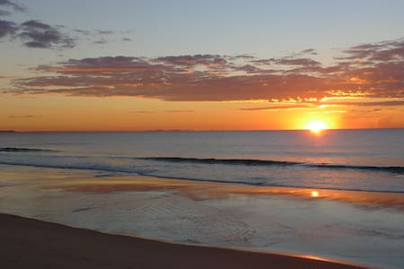 Miramar - Walk to Supercars!