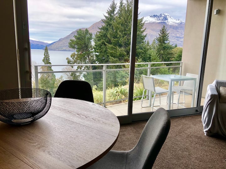 The Escapade : Views, Convenience & Comfort - Queenstown