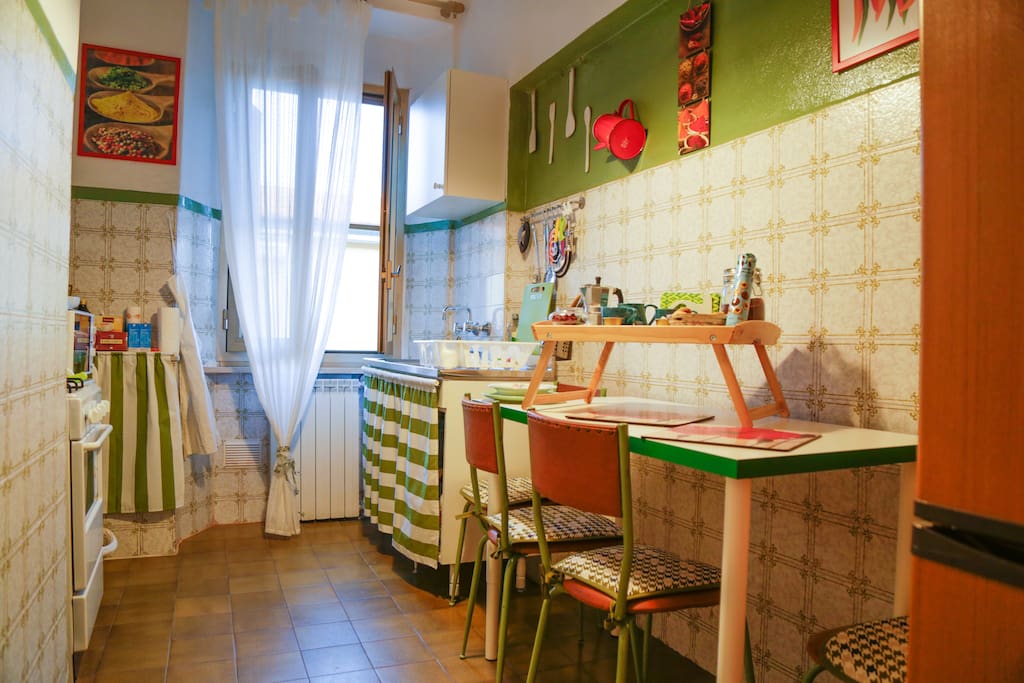 Cucina Tuscany vintage forno e frigorifero