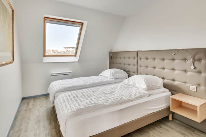 חדר בקומה הראשית