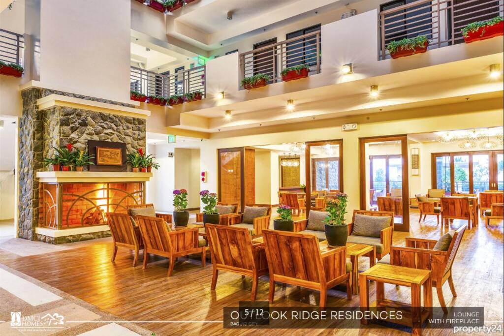 Outlook Ridge Lobby