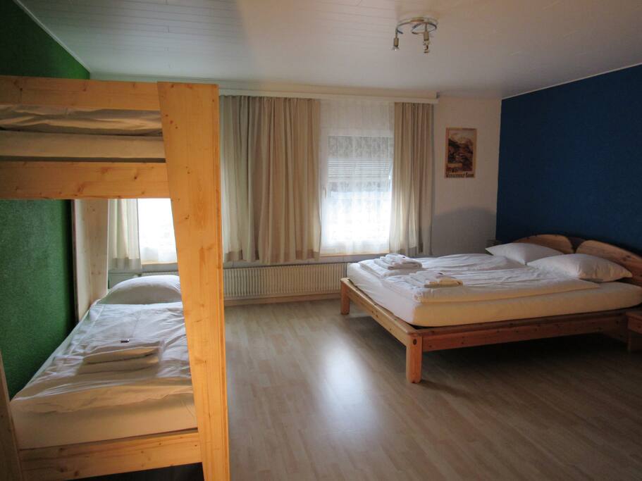 Bedroom for 4 guest