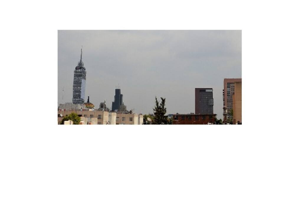 ¡Estamos a cinco minutos
del Centro Histórico de la Ciudad de México! Puedes llegar a los principales museos caminando.