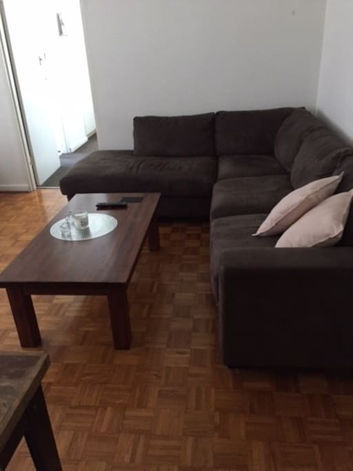 Living/lounge room
