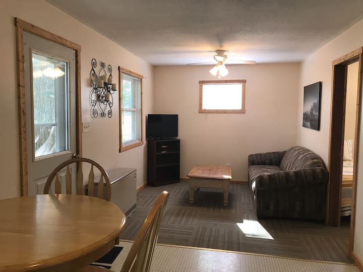 Rainy River Lake of the Woods Cabin Getaway Cabins for Rent in