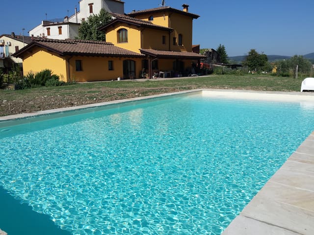 Casale delle fonti -indipendent room with bathroom