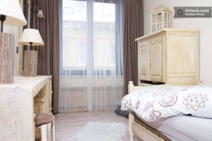 Cosy House ~ hosting 7 ~ near Central Station gallery image 5