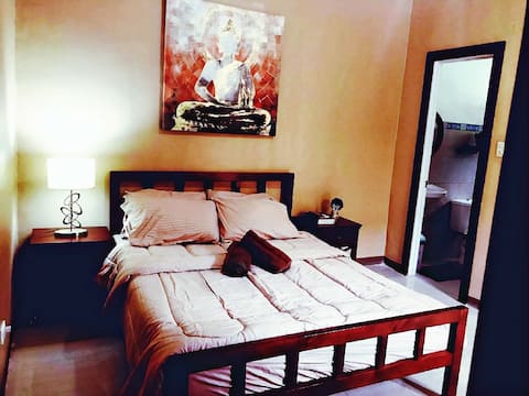 C25*Dumaguete*Carlo's Place: private family room