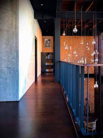 Ari Skyview l Chic Loft Boutique Stay 7 BR for 20 gallery image 5