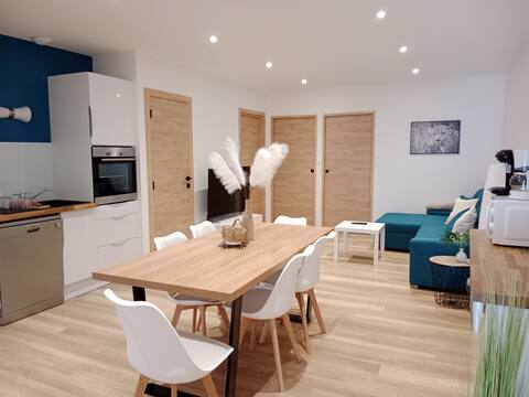 "Le Pérouges" close to all amenities