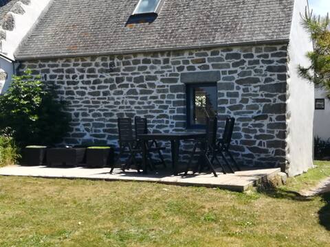 2. Ty biz, 500m from Tronoen/La Torche beach 🏄