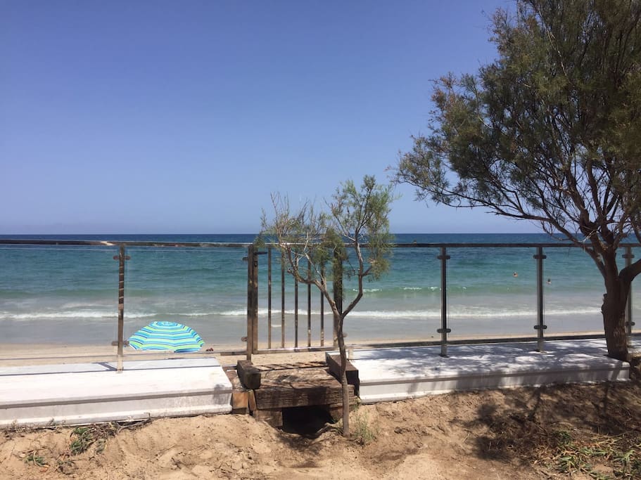 Vista de la playa desde el jardín