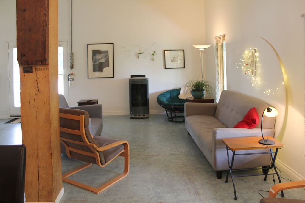 Sitting area with fireplace.