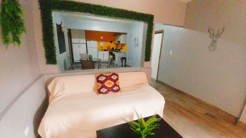 *LINDO/COMODO CUARTO Z.CENTRO-LA CACHO