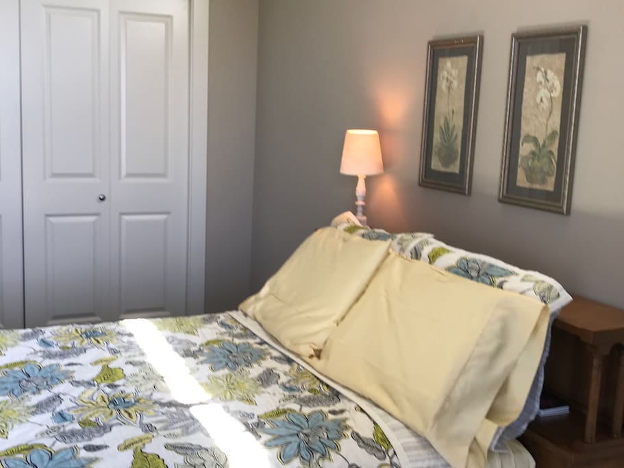 Our "Sunshine & Nature" guest room offers a lovely antique bed, with a new and super comfy mattress. Come get a great night'a sleep with old-world charm but current-day comforts!
