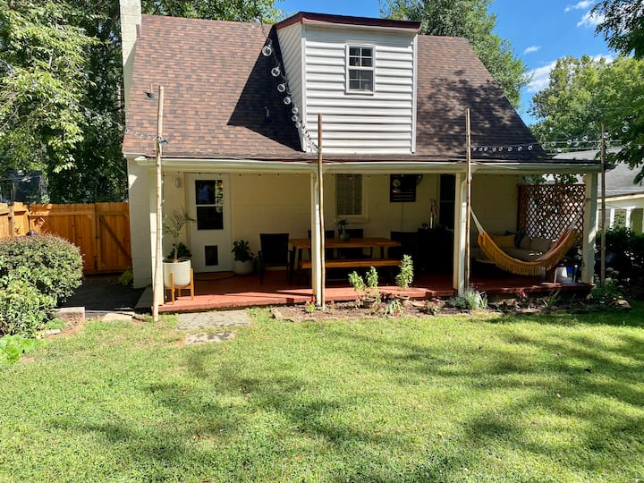 Backyard relaxation in the center of Cville Houses for Rent in