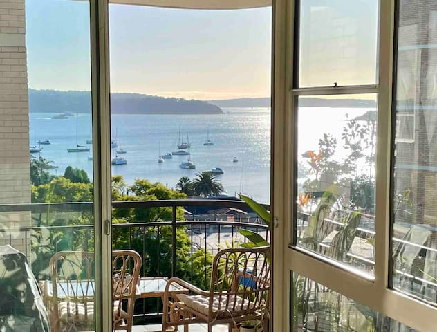 Waterview Sunny Oasis 2BR + pool | next to Syd CBD