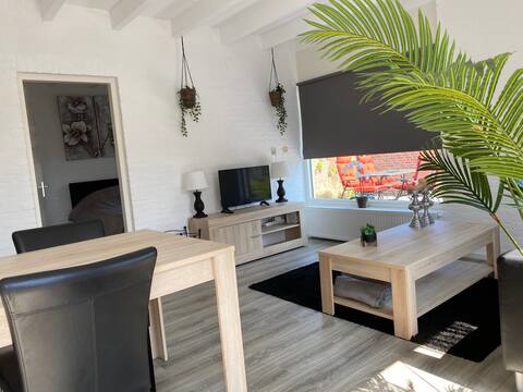bungalow large sunny garden close to beach