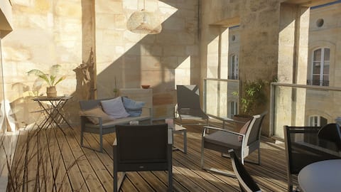 Charming T2,with terrace in the heart of the Chartrons