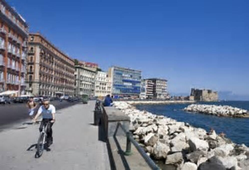 lungomare di Napoli