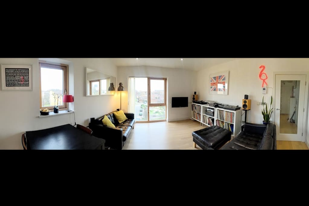 Open plan living / dining area