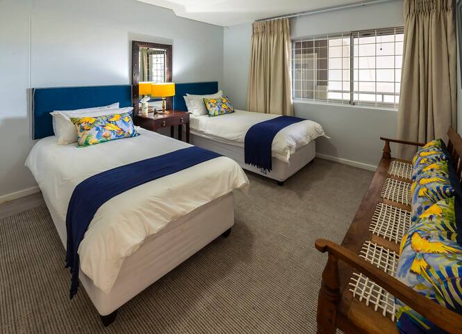 Sunbird Dolphin Beach Apt gallery image 5